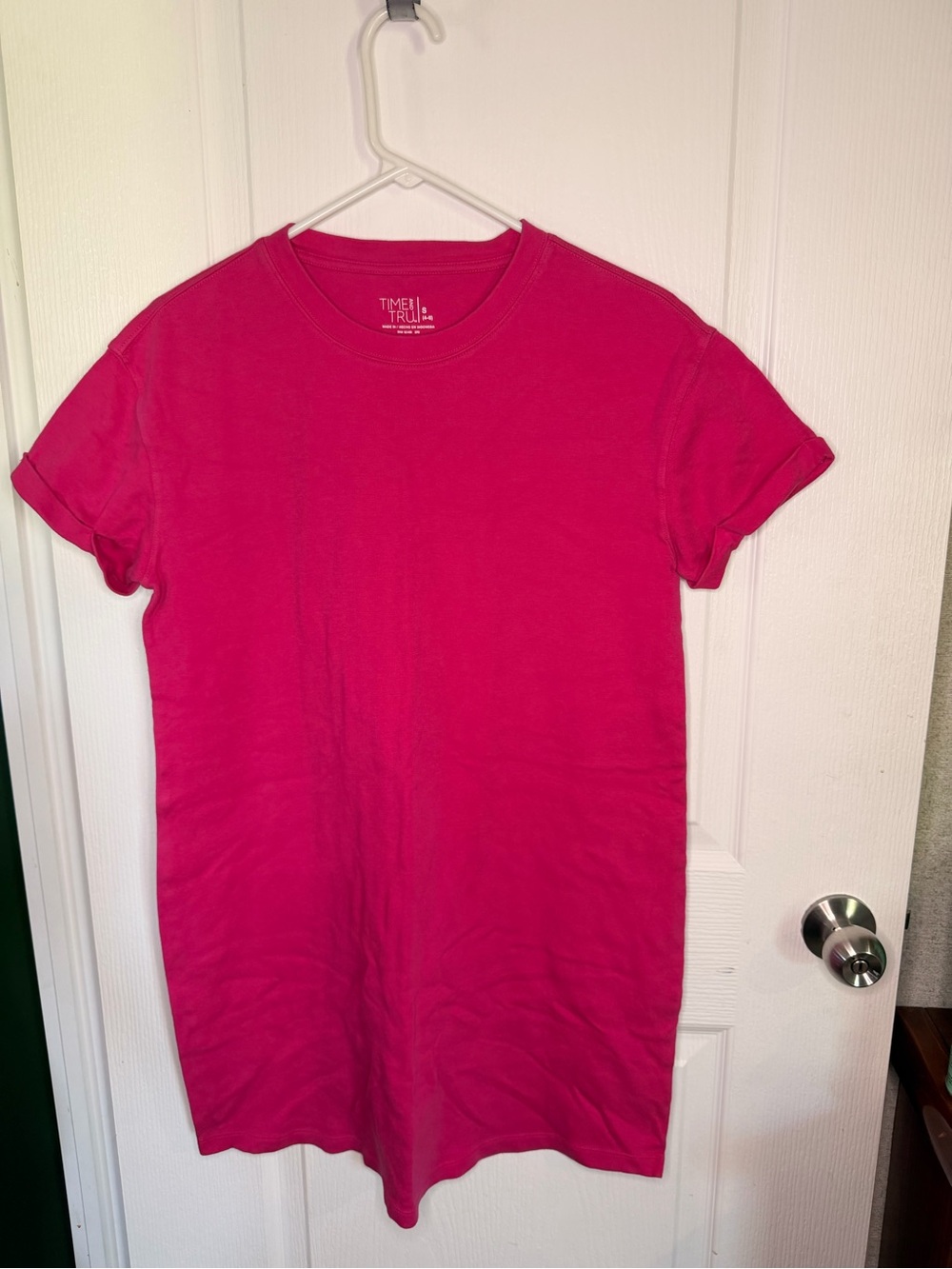 Time and Tru Bright Hot Pink Short Sleeve Crew Neck T-Shirt Dress